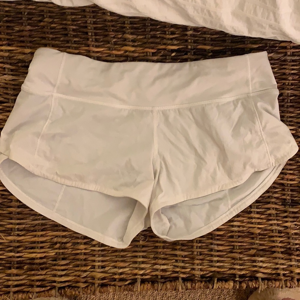 great condition white lulu lemon shorts
